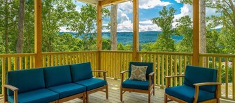 Woodland Lodge - Mtn Views | Hot Tub | Sleeps 21
