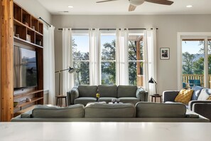 TV, fireplace, books, offices - Woodland Lodge - Mtn Views | Hot Tub | Sleeps 21 (Chattanooga Valley)