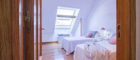 3 bedrooms, WiFi, bed sheets