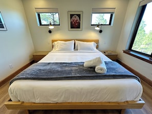 2 bedrooms, iron/ironing board, travel crib, free WiFi