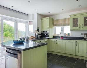 Cottage | Interior