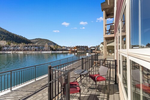 Patio access to Keystone Lake & Gorgeous Views, Easy Access to Everything!