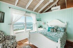 4 bedrooms, iron/ironing board, WiFi, bed sheets - Endless Summer - Perfect Getaway near Tahiti Beach (Hope Town)