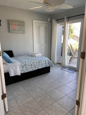 3 habitaciones, escritorio, tabla de planchar con plancha y wifi gratis 