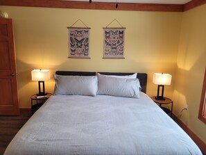1 bedroom, iron/ironing board, Internet, bed sheets