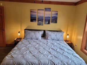 1 bedroom, iron/ironing board, Internet, bed sheets