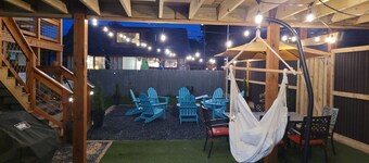 Sky Loft 2- Walk to Polar Express!