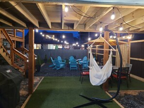 Outdoor dining - Sky Loft 3- Walk to Polar Express! (Bryson City)