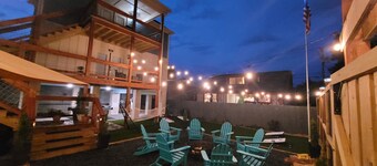 Sky Loft 3- Walk to Polar Express!