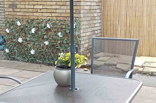 Homely 3 Bedroom House With a Garden