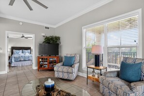 3 dormitorios, tabla de planchar con plancha, wifi gratis y ropa de cama