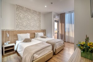 Standard Double or Twin Room, Mountain View | Premium bedding, down comforters, in-room safe, desk