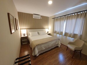 Familiesuite | Safe på rommet, reiseseng for barn og wi-fi (inkludert)