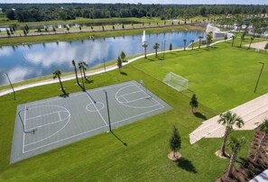 Sports court - Solara 7BR Resort Home w Pool, Hot Tub & Games (Kissimmee)