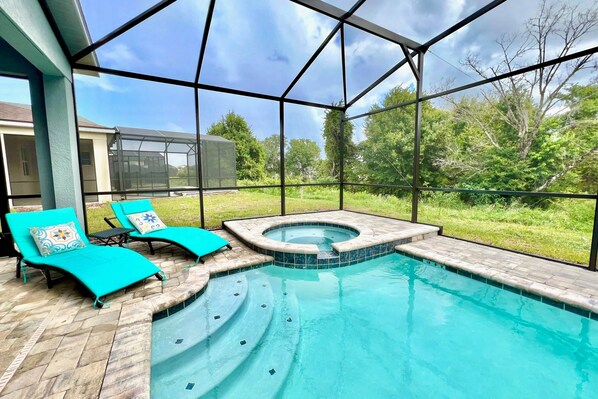 Outdoor pool, pool loungers