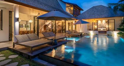 Majestic 4Bdr Villa, Pererenan Beach