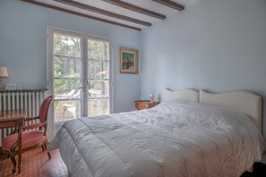 4 chambres, fer et planche à repasser, Wi-Fi gratuit