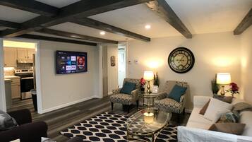 TV connectée, jeux vidéo, livres