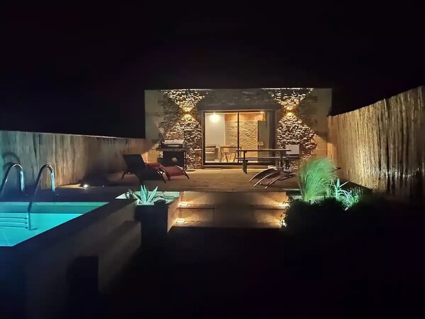 Terrace/patio - Gite in a mas with private pool 5 min from pont du gard (Vers-Pont-du-Gard)