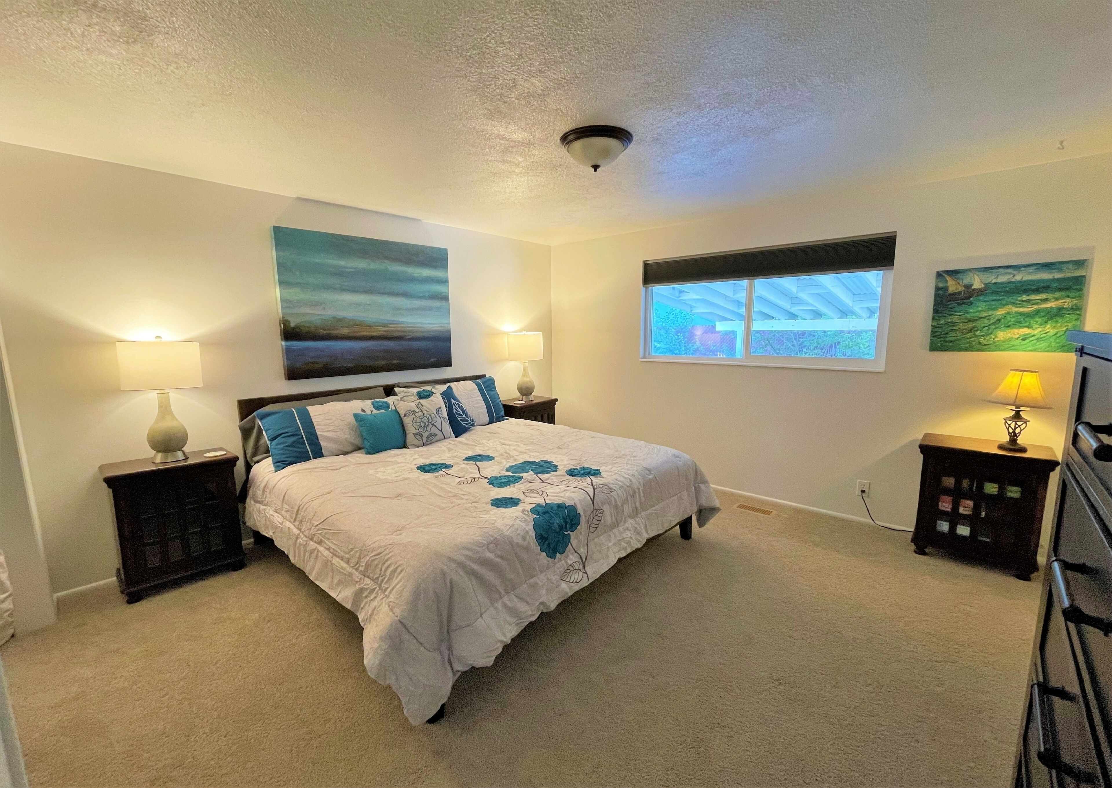 7 bedrooms, travel cot, free WiFi