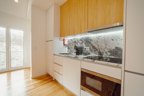 Fridge, microwave, coffee/tea maker, electric kettle