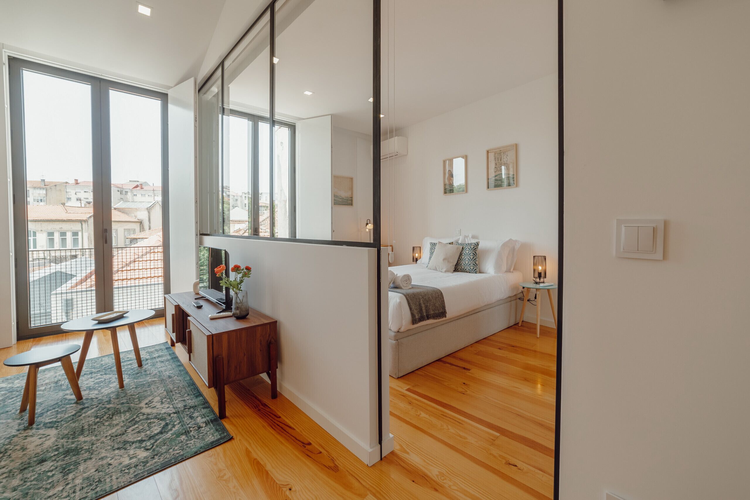 2 habitaciones, tabla de planchar con plancha y wifi gratis 