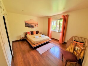 5 bedrooms, in-room safe, iron/ironing board, free WiFi