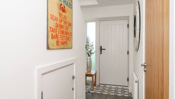 Mökki | 3 makuuhuonetta, yksilöllisesti sisustettu, yksilöllisesti kalustettu