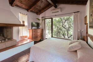 4 chambres, fer et planche à repasser, Wi-Fi gratuit, draps fournis