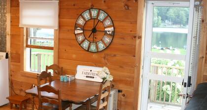 Historic Cottage- near Saratoga- on Summit Lake