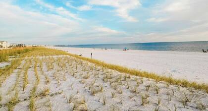 ~No Bad Days Townhome~ - 300ft to the sand!