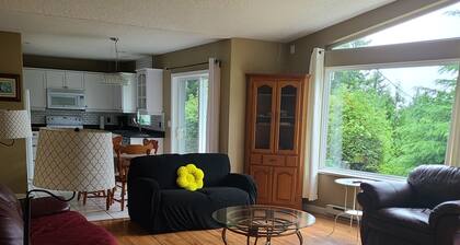 3 bedroom home on the outskirts of Qualicum Beach