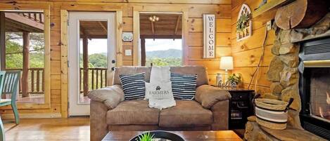 Fernseher, Kamin, Arbeitsbereiche