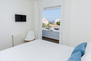 3 chambres, fer et planche Ă repasser, Wi-Fi gratuit, draps fournis