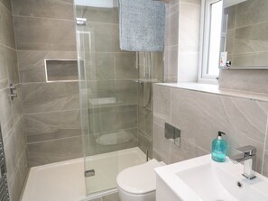 Ferienhaus | Badezimmer | Dusche