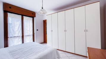 1 Schlafzimmer, Zimmersafe, Bügeleisen/Bügelbrett, kostenloses WLAN