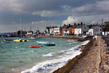 Beach. The Captains Wheel