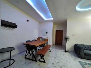 Dining - Lovely serviced 2bedroom with good facilities (Lekki)