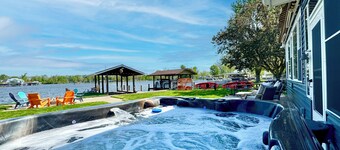 Waterfront Cabin with Hot Tub, Outside Bar & Private Dock!