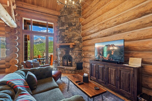 TV connectée, cheminée