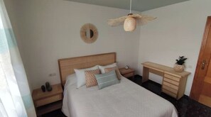 3 عدّة غرف نوم ومكتب ومكواة/لوح كي وواي فاي مجانًا