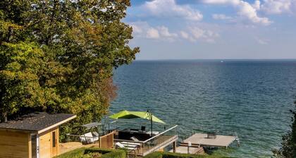 Luxury Lake Simcoe Waterfront Cottage