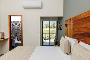 3 habitaciones, tabla de planchar con plancha, wifi y ropa de cama 