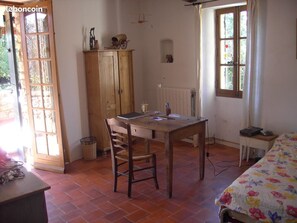 4 chambres, Wi-Fi gratuit, draps fournis
