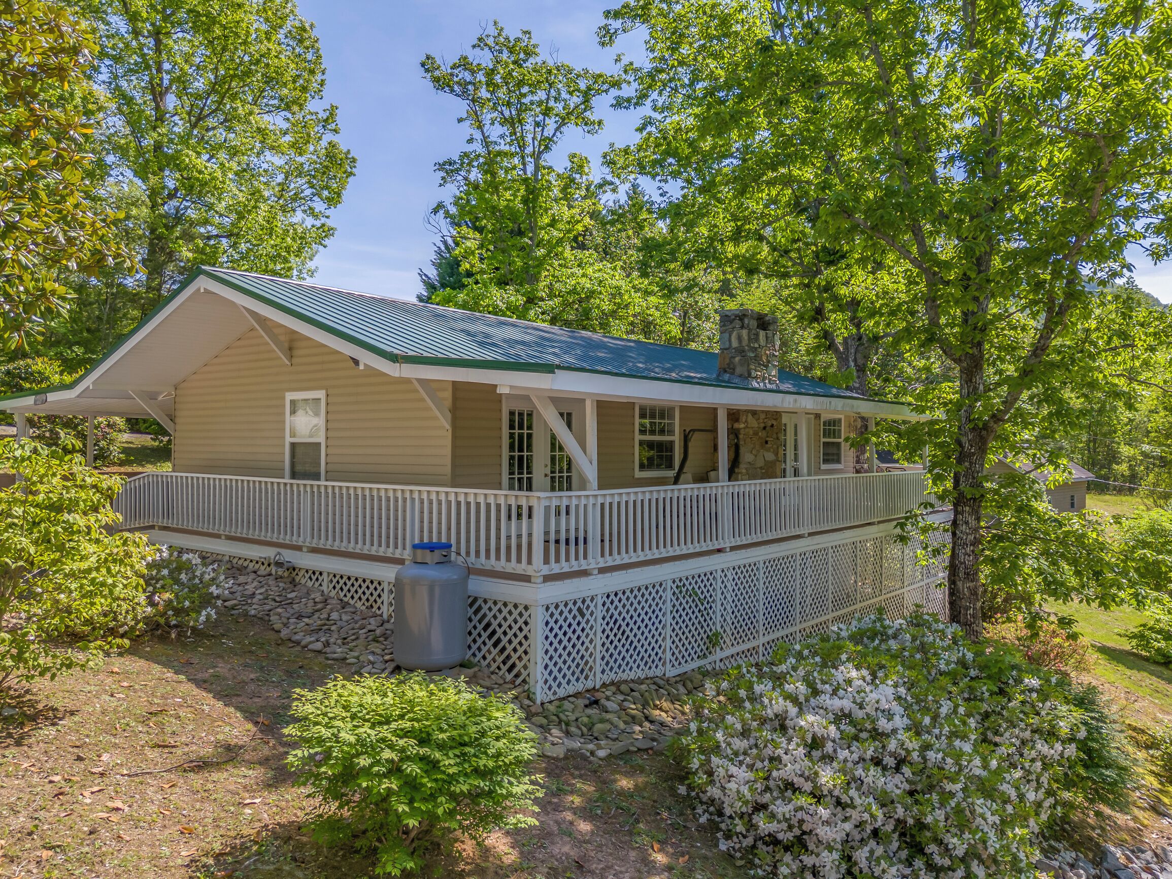 Covered front porch with mountain views close to town.