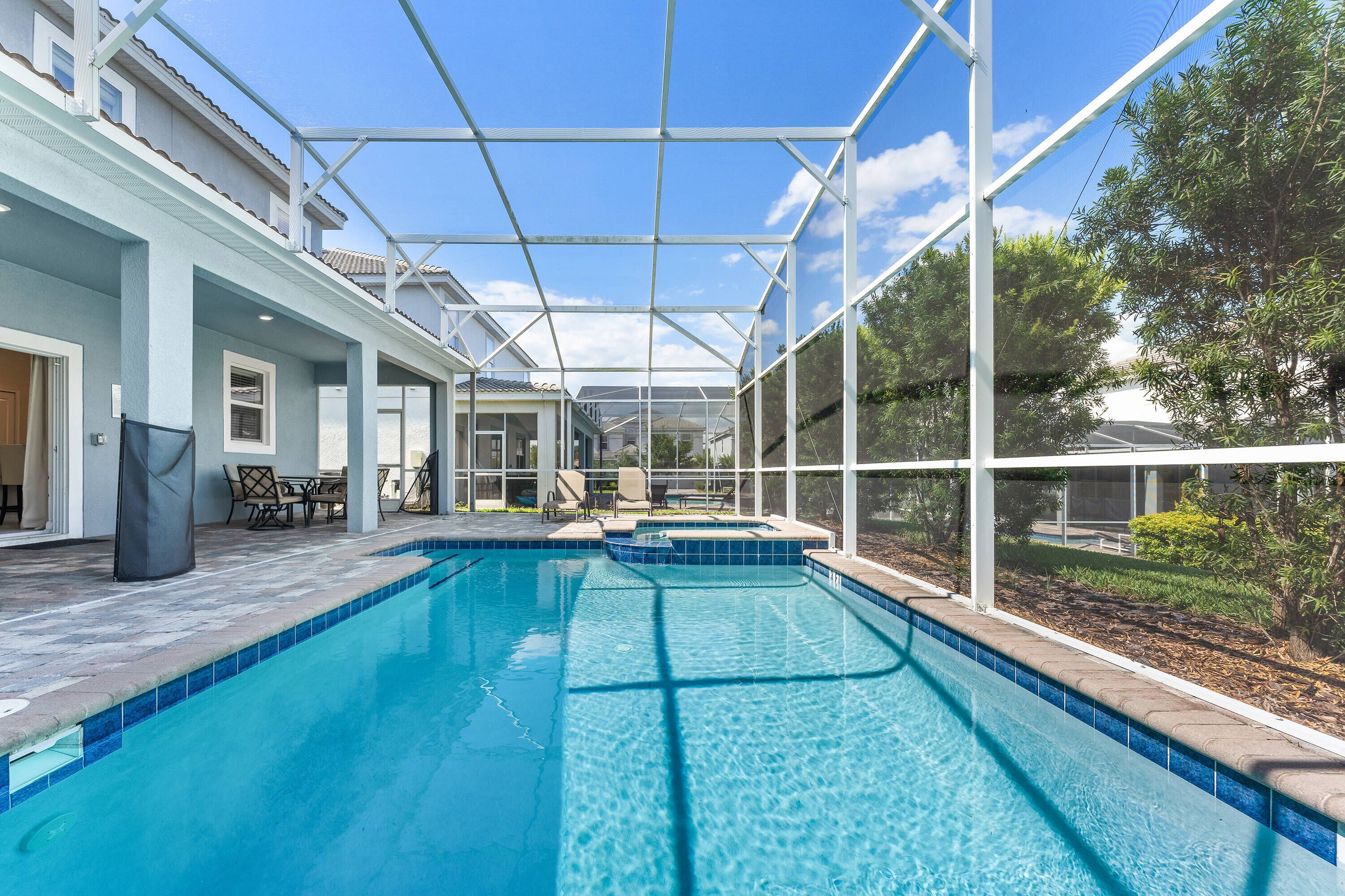 6 BR Community amenities Included CG9084