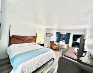 Basic-Einzelzimmer, 1 King-Bett | Kostenloses WLAN, Bettwäsche