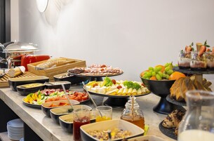 Daily buffet breakfast for a fee