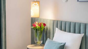 Deluxe Double or Twin Room | Hypo-allergenic bedding, desk, soundproofing, iron/ironing board