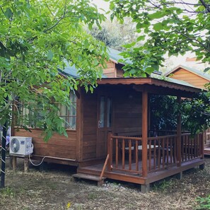 Front of property - Endemik Bungalov (Edremit)